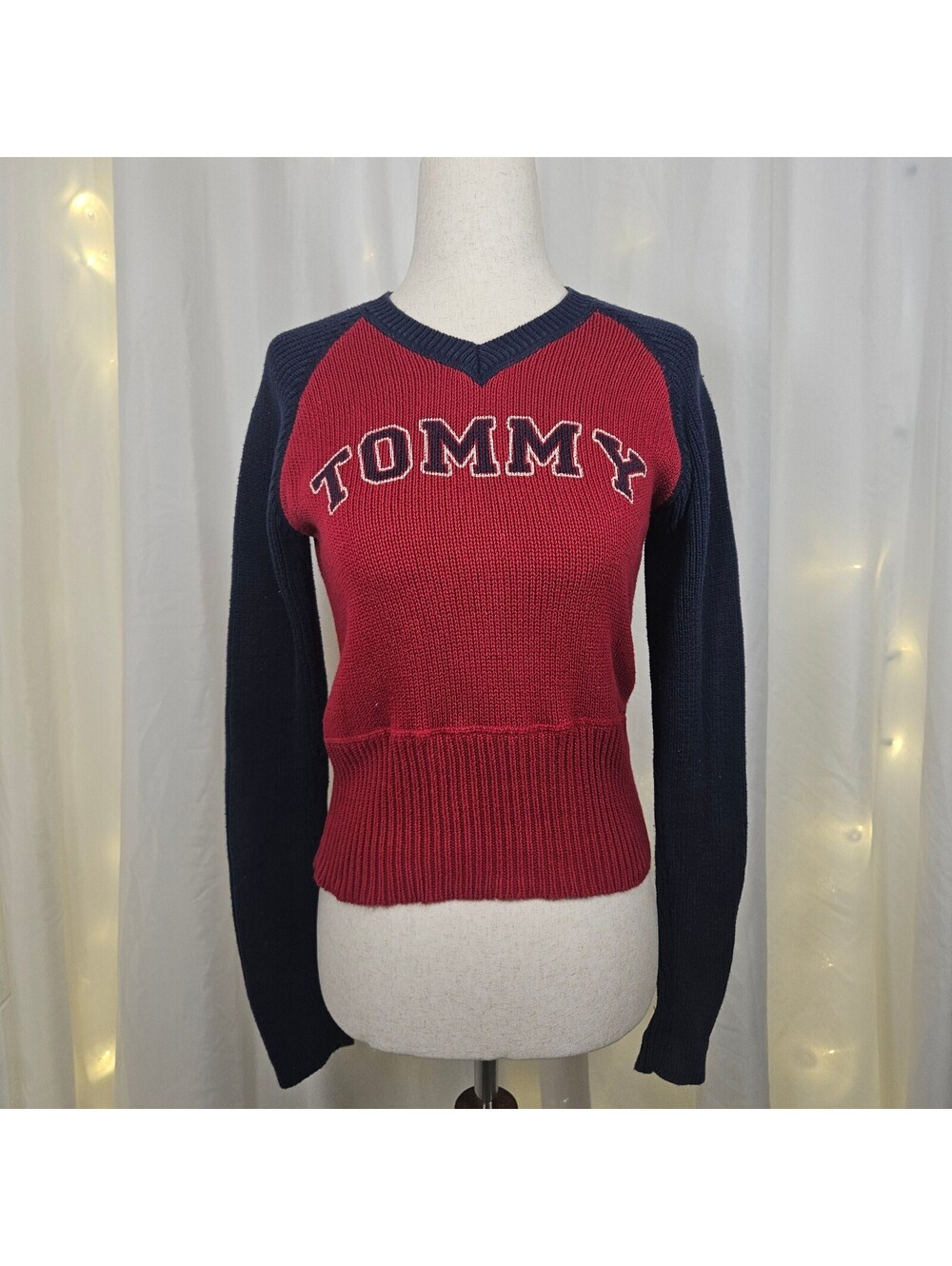 Vintage y2k Tommy Hilfiger "Tommy Girl" sweater size small